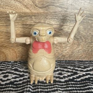 🤎Vintage 1982 collectable Extra Terrestrial figure.